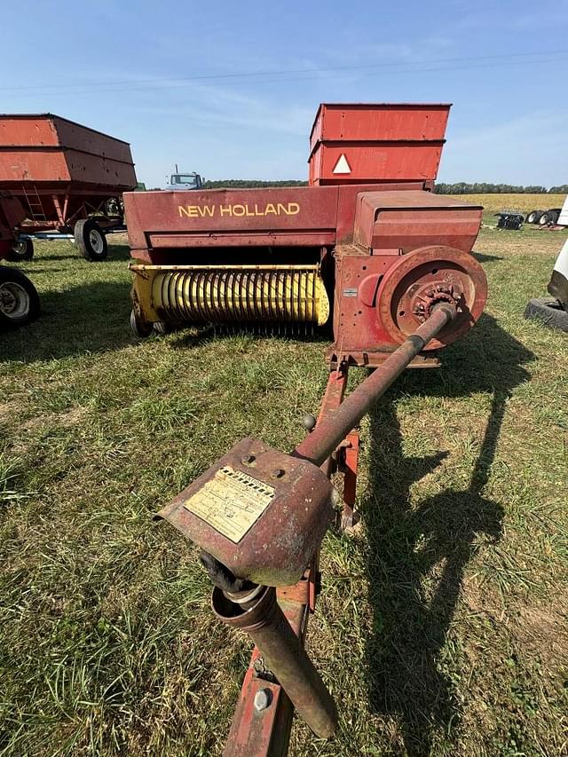 Image of New Holland 315 equipment image 1