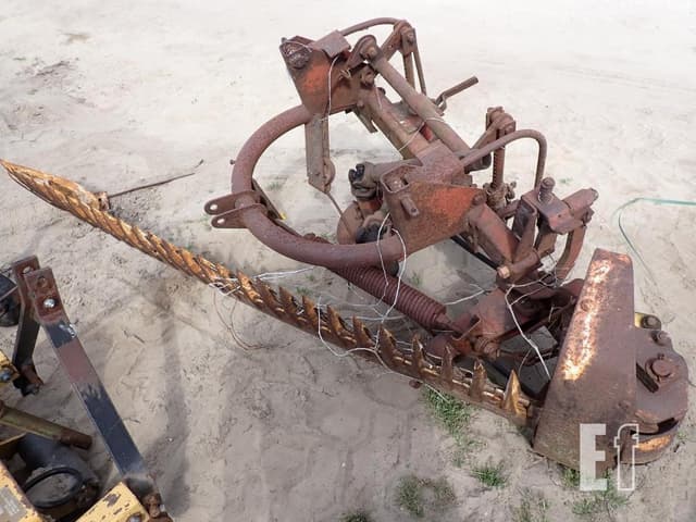 Image of New Holland 450 equipment image 1