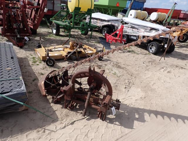 Image of New Holland 450 equipment image 3