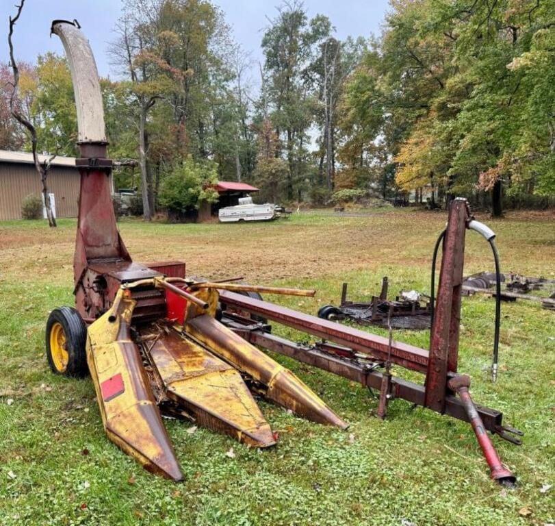 Image of New Holland 717 Primary image