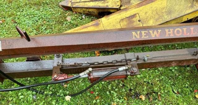 Image of New Holland 717 equipment image 3