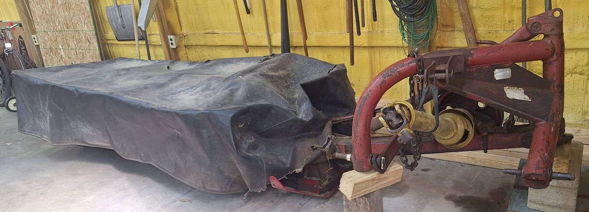 New Holland 462 Equipment Image0