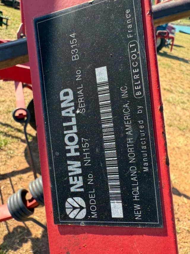Image of New Holland 157 equipment image 2