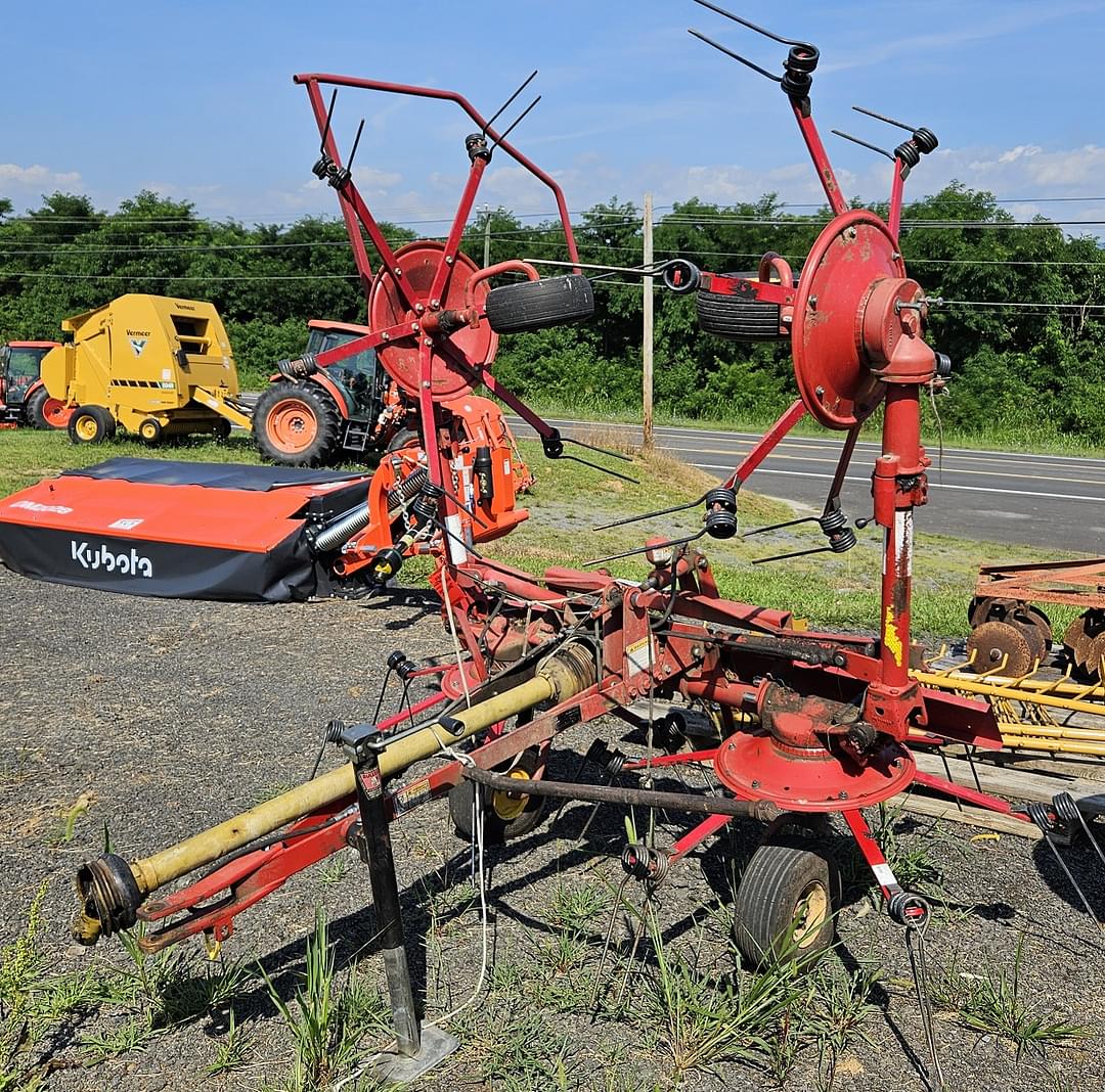 Image of New Holland NH163H Image 0