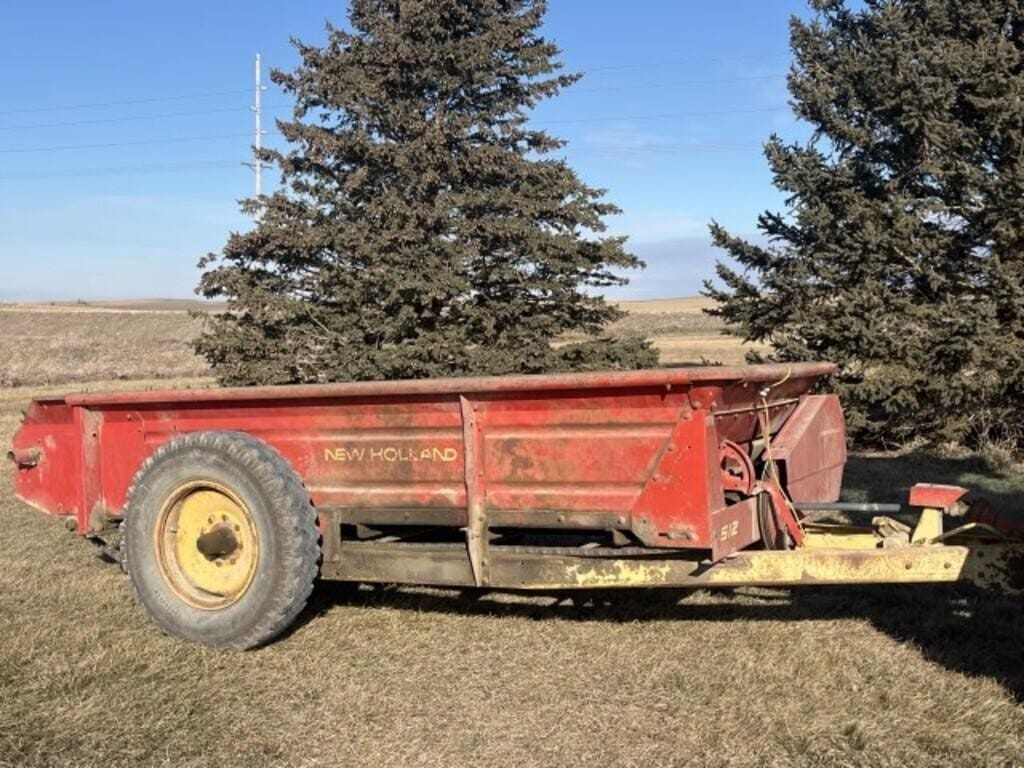 New Holland 512 Equipment Image0