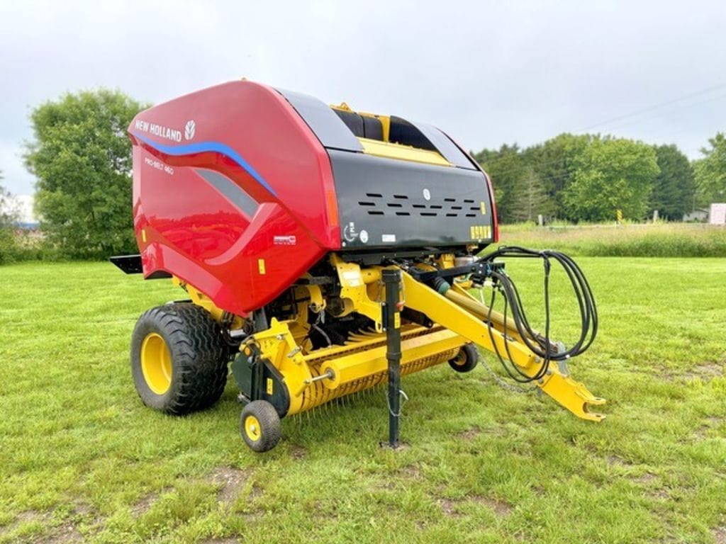 2023 New Holland Pro-Belt 460 Equipment Image0