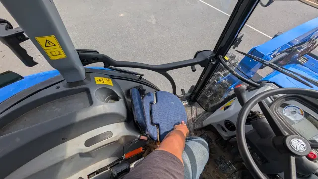 Image of New Holland PowerStar 75 equipment image 2