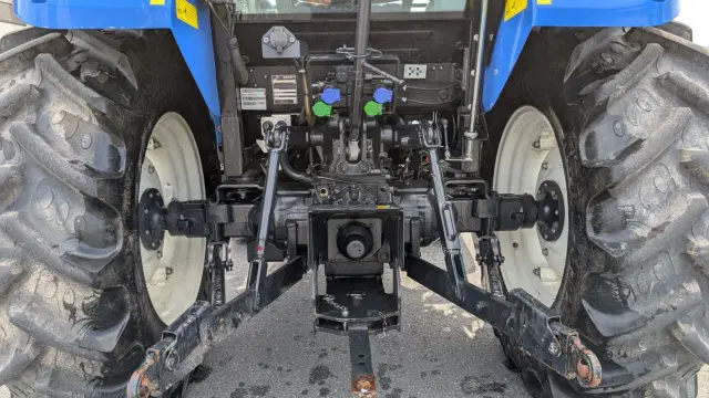 Image of New Holland PowerStar 75 equipment image 4