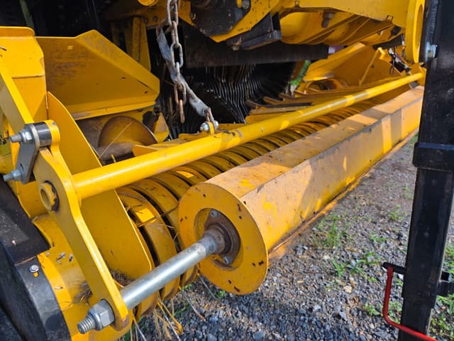 Image of New Holland Pro-Belt 450 equipment image 3