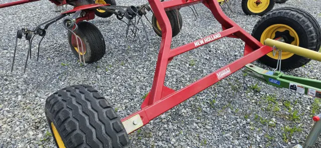Image of New Holland ProTed 3625 equipment image 2