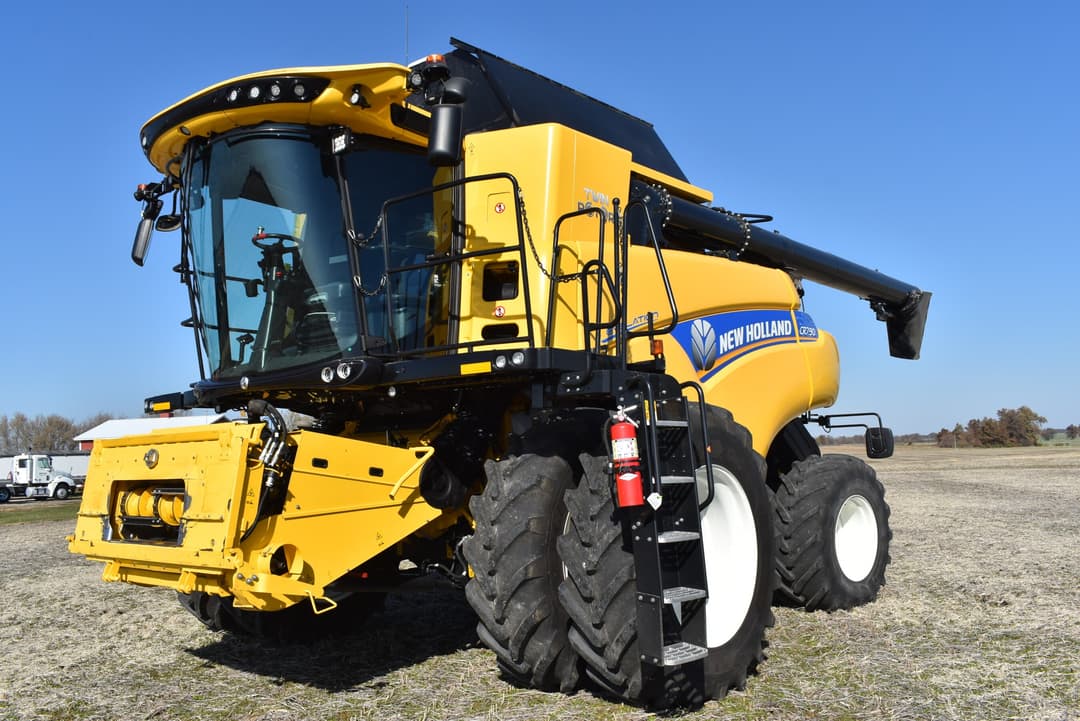 Image of New Holland CR7.90 Primary image