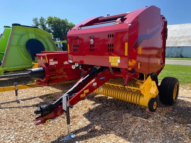 Image of New Holland RB450 Utility Plus equipment image 2