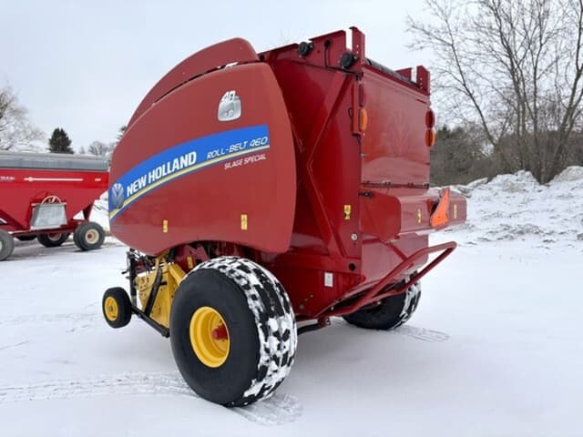 Image of New Holland RB460 equipment image 4