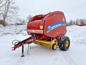 2015 New Holland RB460 Image