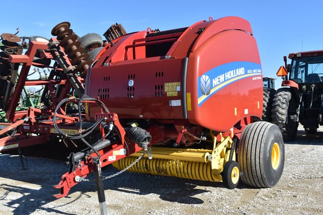 Image of New Holland RB460 equipment image 1