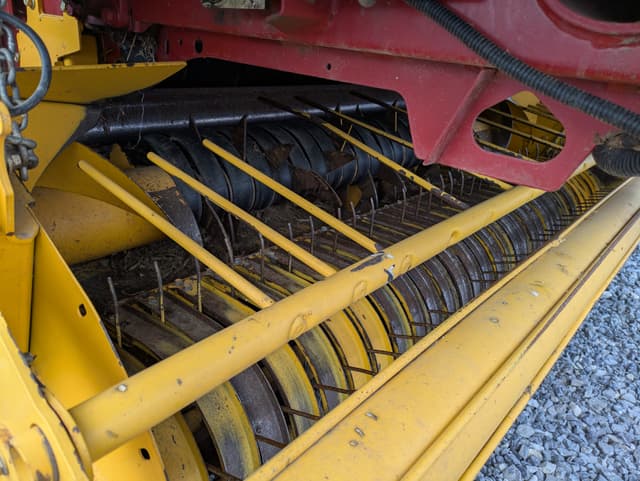 Image of New Holland RB560 equipment image 3