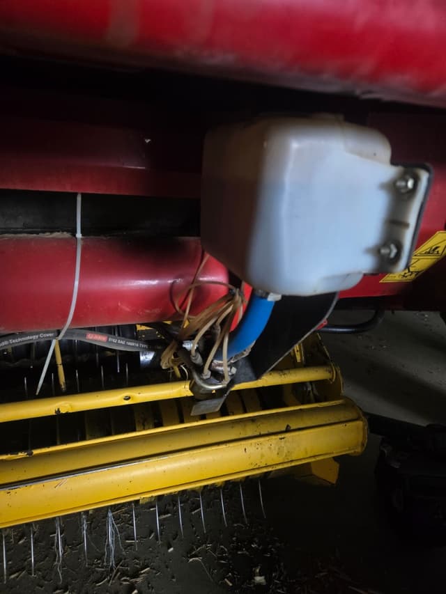 Image of New Holland RB560 equipment image 1