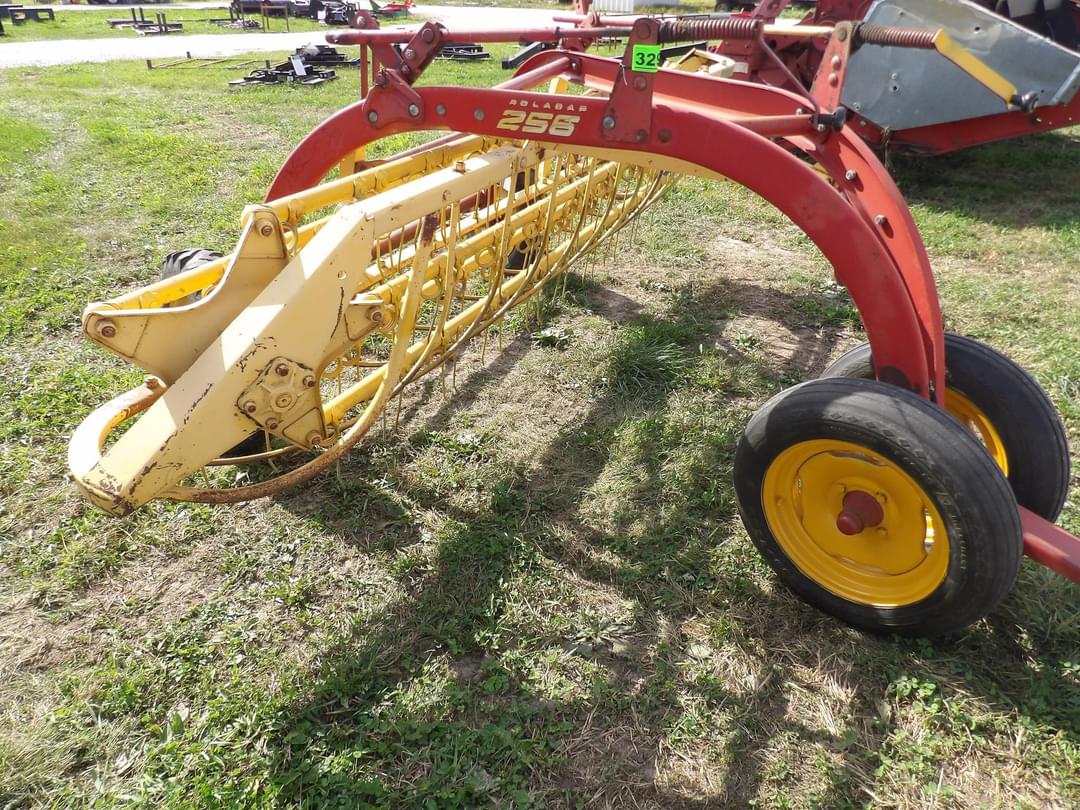Image of New Holland Rolabar 256 Image 1