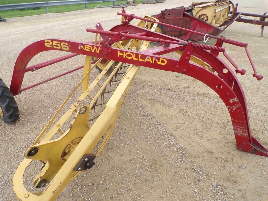 Image of New Holland Rolabar 256 Primary image