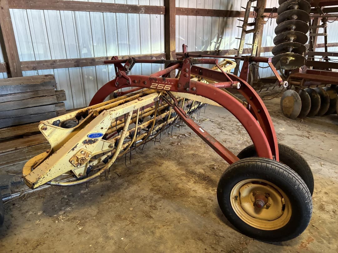 Image of New Holland Rolabar 256 Primary image