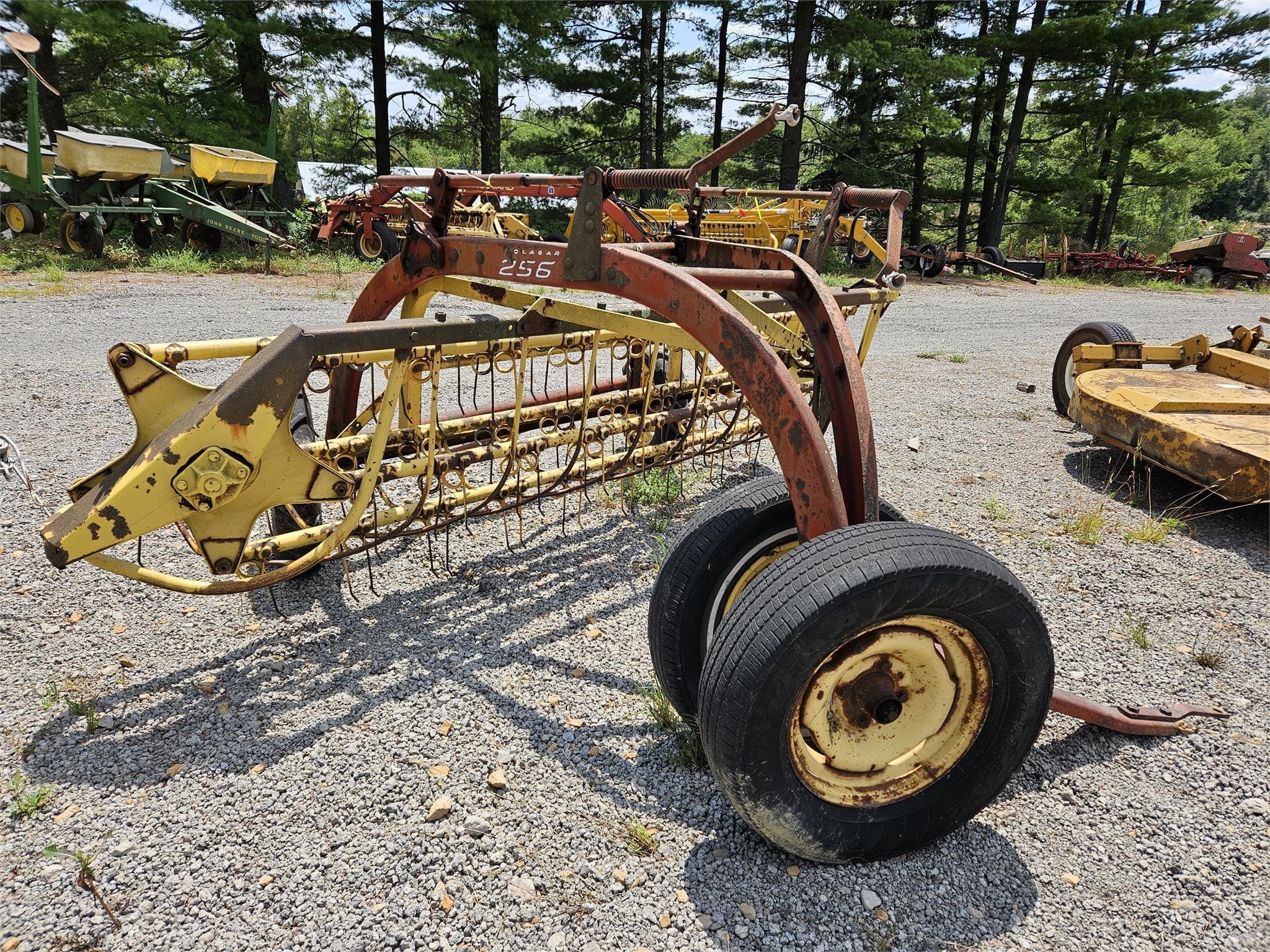 New Holland 256 Equipment Image0