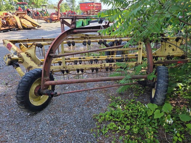 Image of New Holland Rolabar 256 equipment image 4