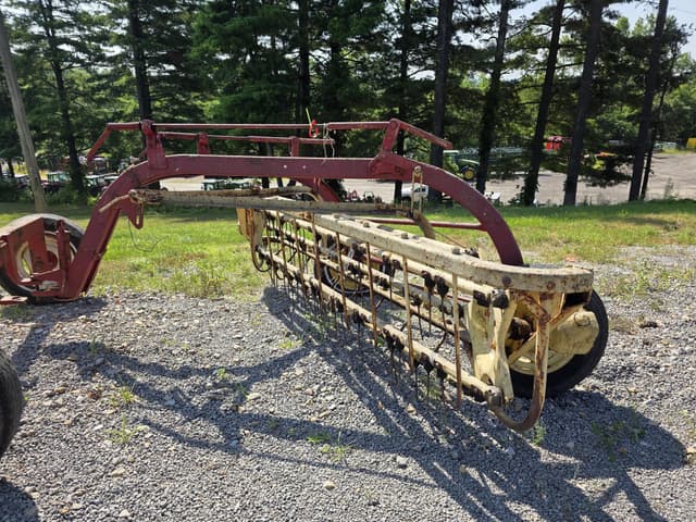 Image of New Holland Rolabar 256 equipment image 2