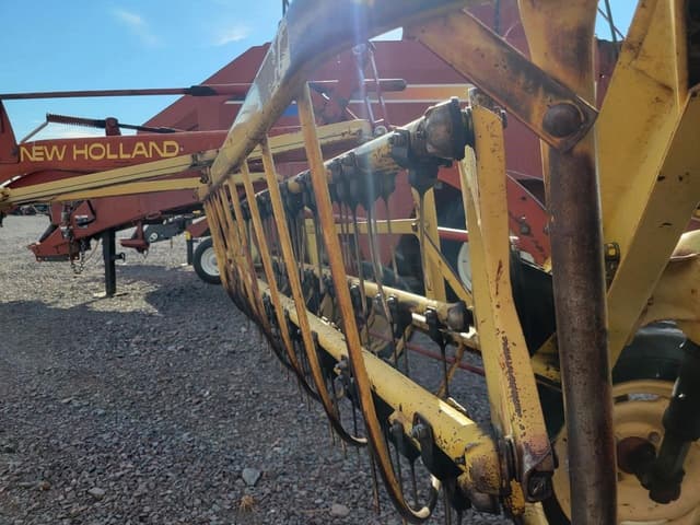 Image of New Holland Rolabar 256 equipment image 4