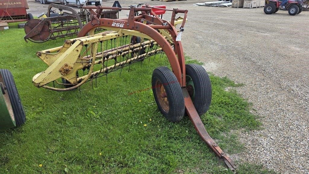 New Holland Rolabar 256 Equipment Image0