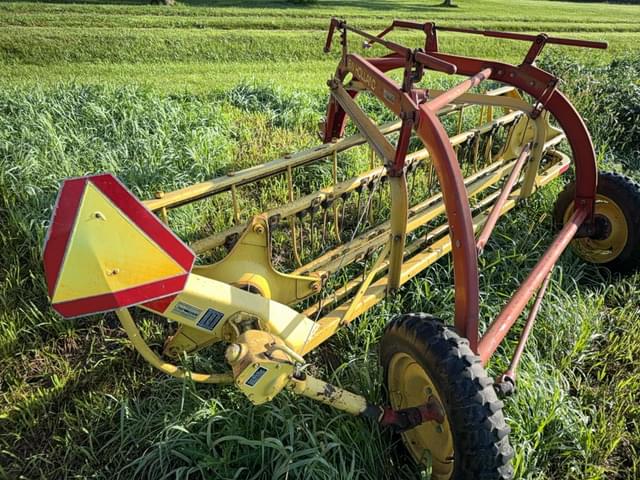Image of New Holland 256 equipment image 2
