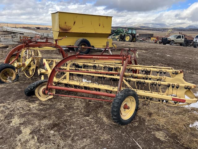 Image of New Holland Rolabar 258 equipment image 2