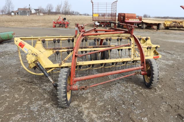 Image of New Holland Rolabar 258 equipment image 4