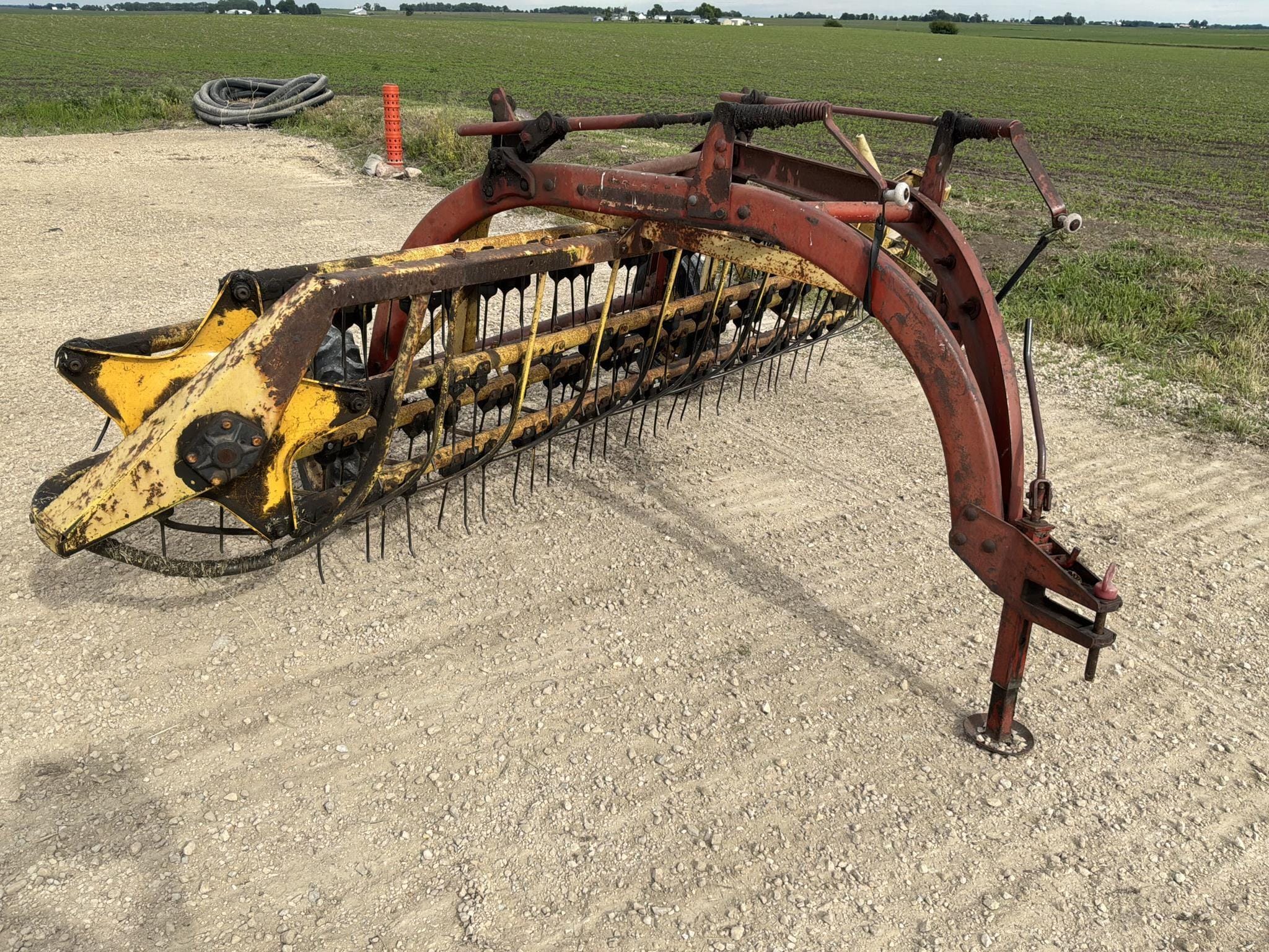 New Holland Rolabar 258 Equipment Image0