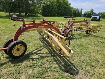 Main image New Holland 260/258