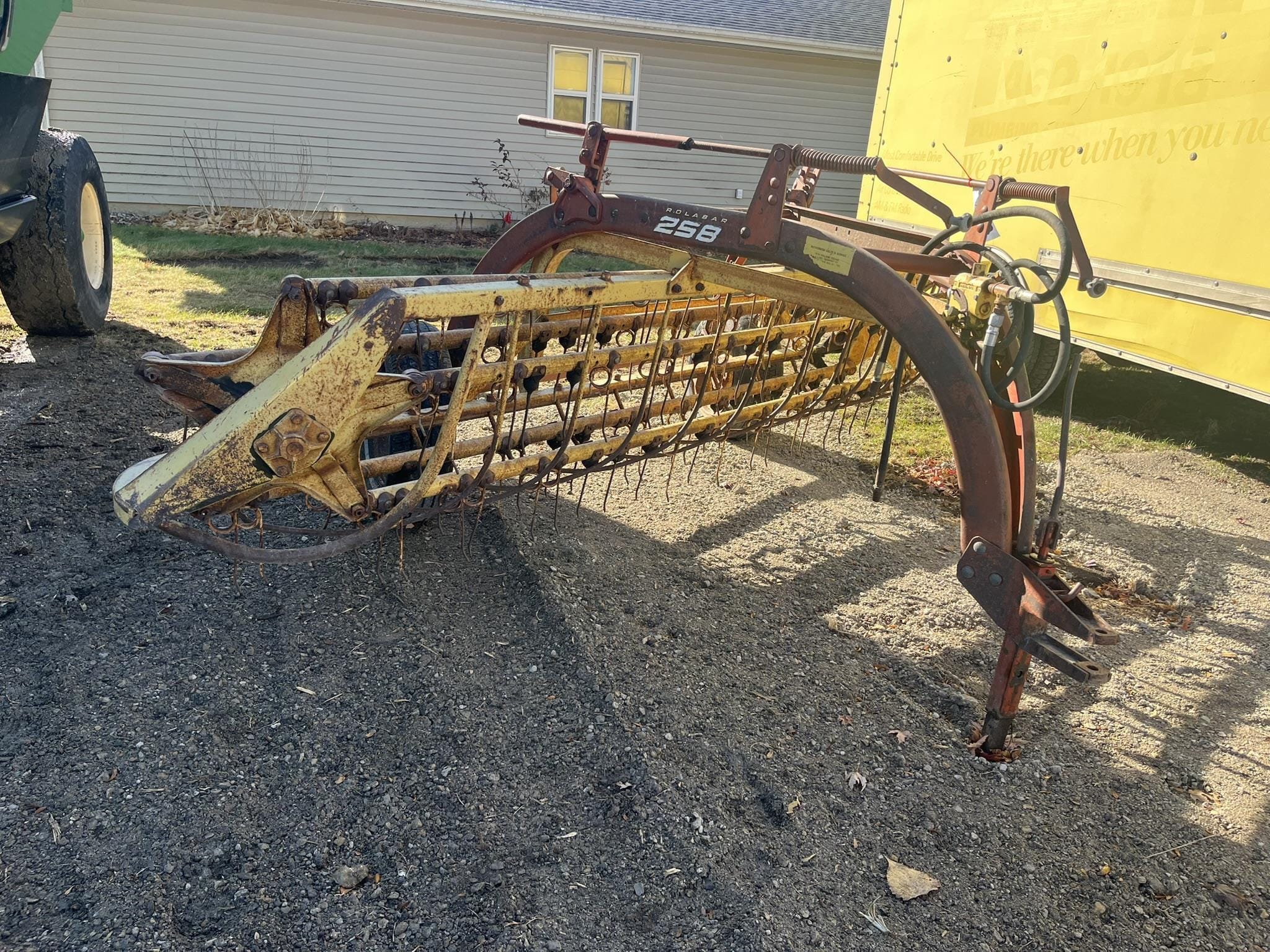 New Holland Rolabar 258 Equipment Image0