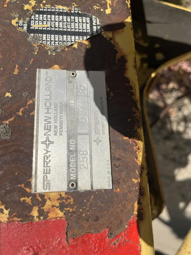 Image of New Holland Rolabar 258 equipment image 4