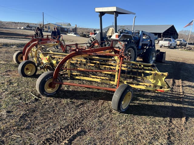 Image of New Holland Rolabar 260 equipment image 4