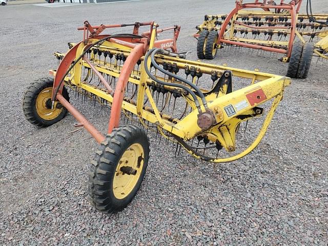 Image of New Holland Rolabar 260 equipment image 2