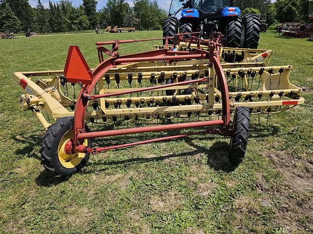Image of New Holland Rolabar 260 equipment image 2