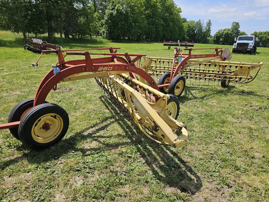 Image of New Holland 260/258 Primary image