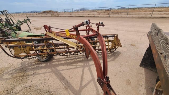 Image of New Holland Rolabar 260 equipment image 2