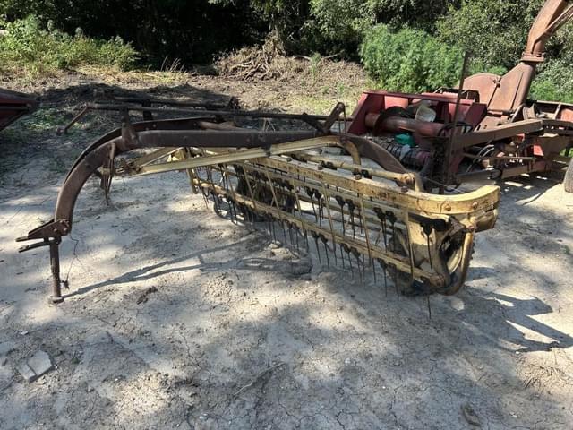 Image of New Holland Rolabar 56 equipment image 1