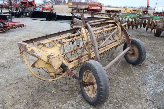 Image of New Holland Rolabar 56 equipment image 2