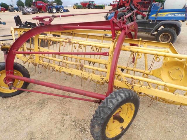 Image of New Holland Rolabar 56 equipment image 4