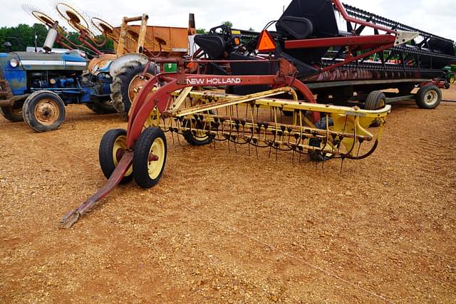 Image of New Holland 256 equipment image 1