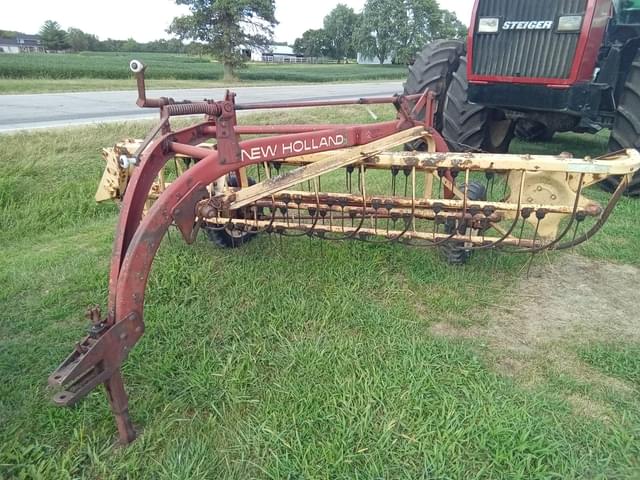 Image of New Holland 256 equipment image 1