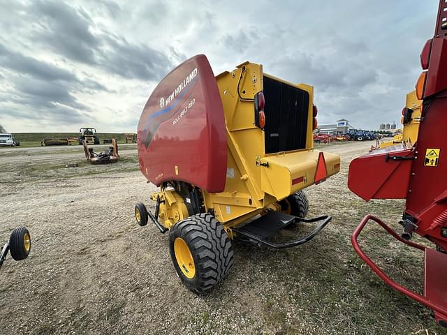 Image of New Holland RB450 Hay Special equipment image 2