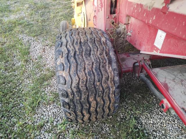 Image of New Holland RB450 equipment image 4