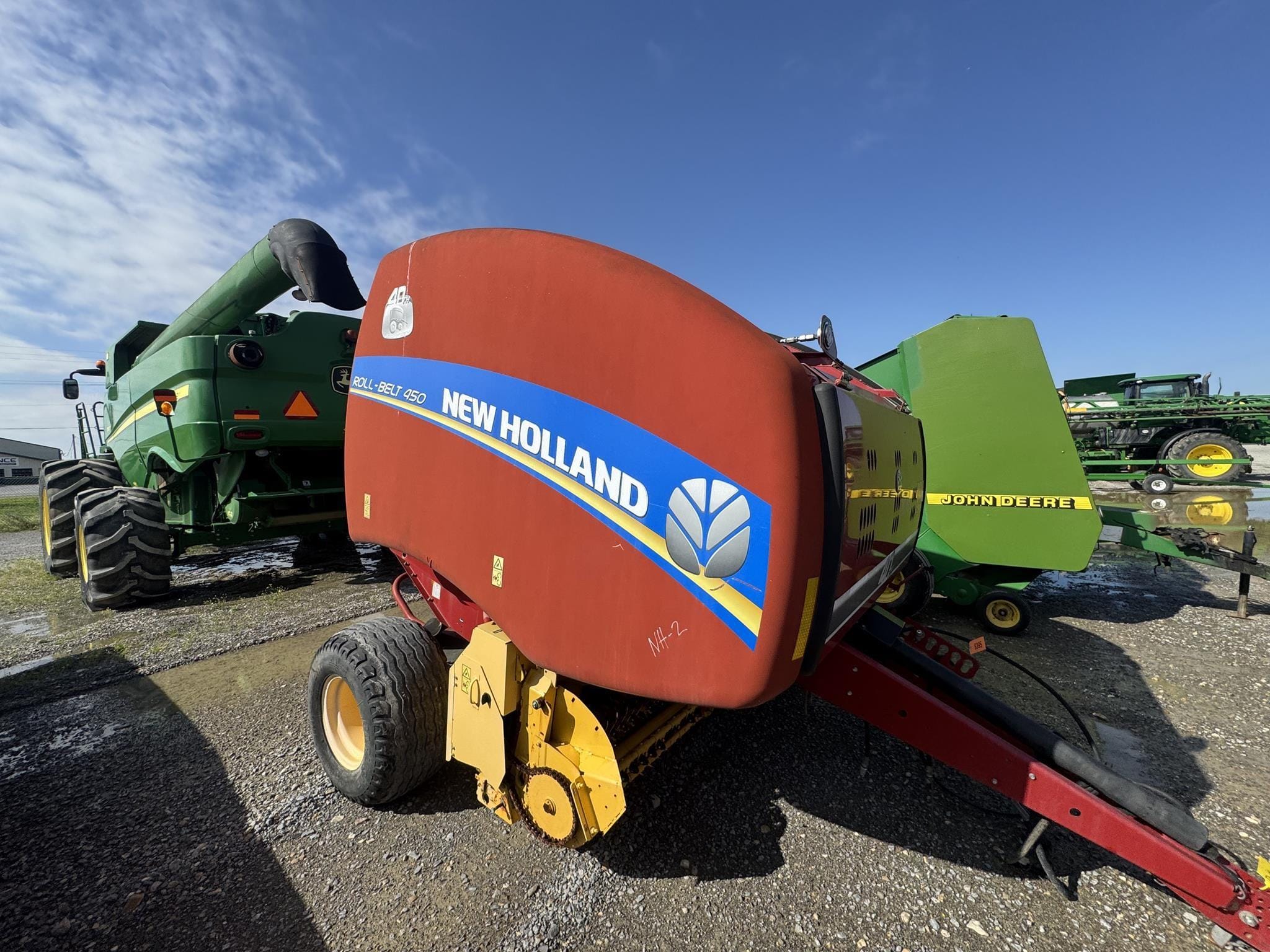 New Holland RB450 Equipment Image0