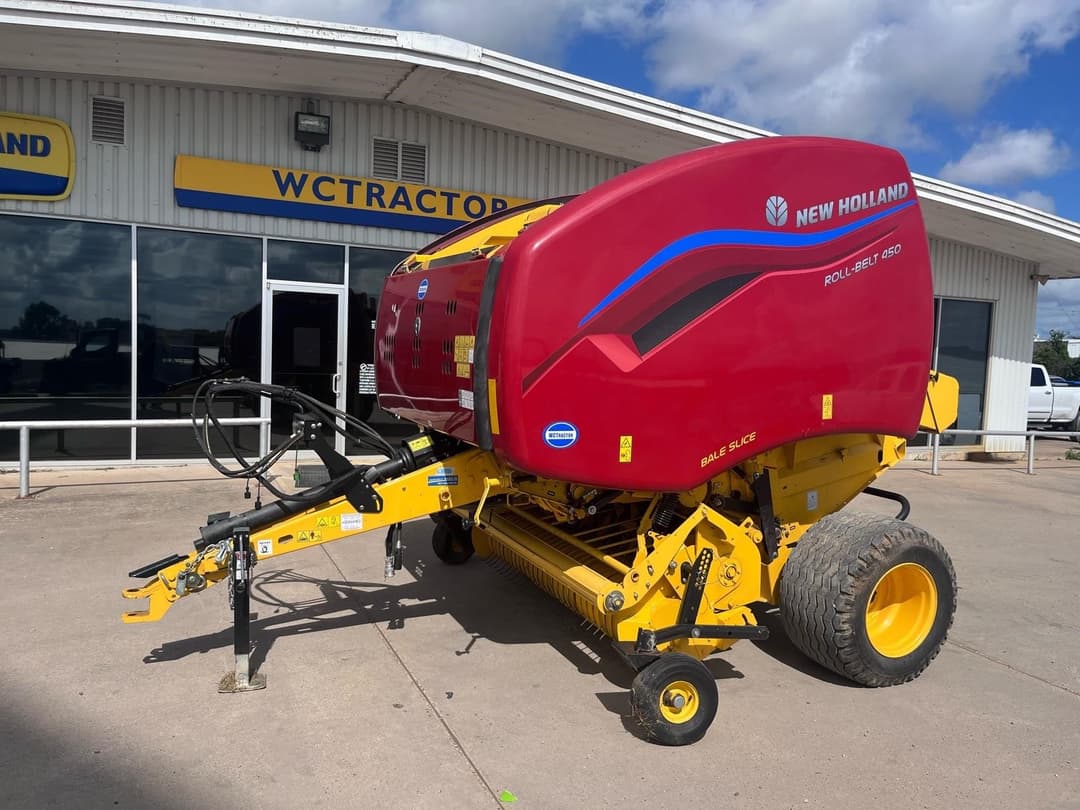 Image of New Holland RB450 Bale Slice Image 1